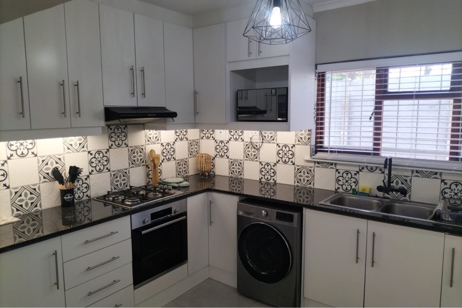 To Let 3 Bedroom Property for Rent in Flamingo Vlei Western Cape